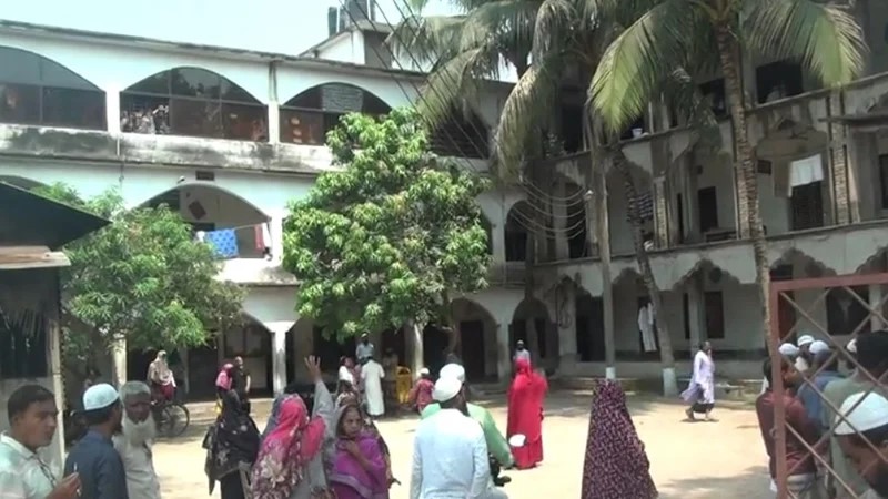 নাটোরে মাদ্রাসা থেকে শিক্ষার্থীর মরদেহ উদ্ধার